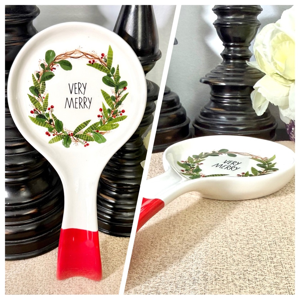 New VERY MERRY Christmas Wreath Ceramic Spoon Rest